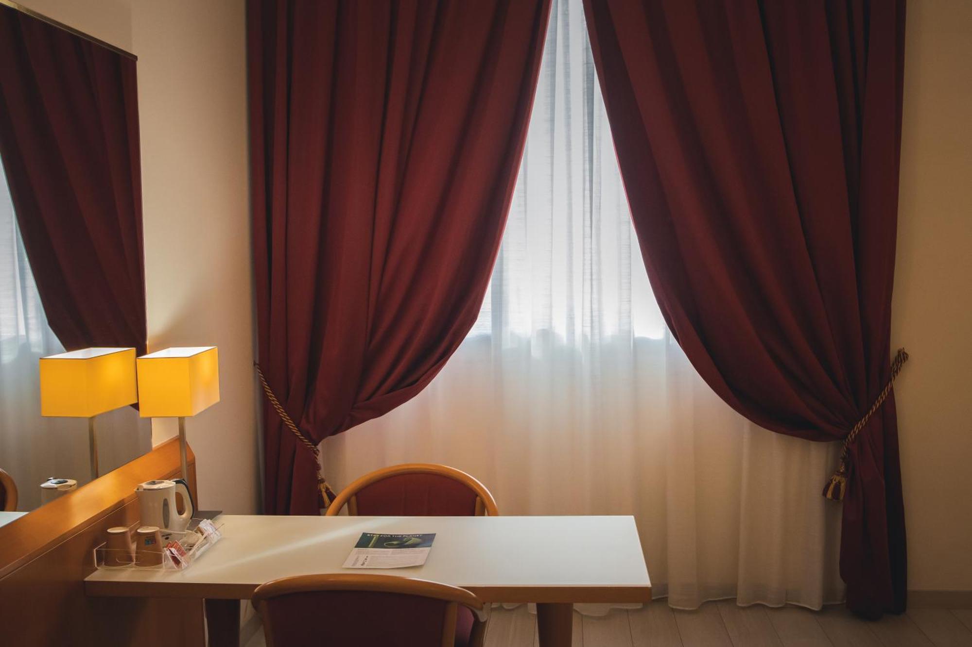 Best Western Mirage Hotel Fiera Paderno Dugnano Exterior photo